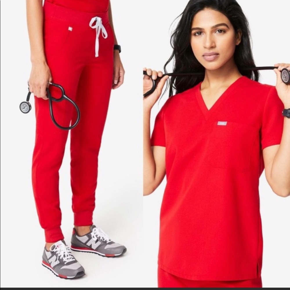 Figs pop red set small petite